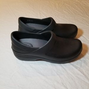 Crocs Size 8 Women's Black Nurse Clogs 204045